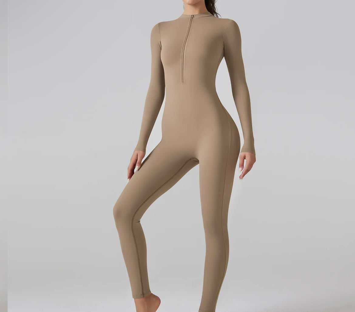 ESSENTIAL JUMPSUIT ALL COLORS