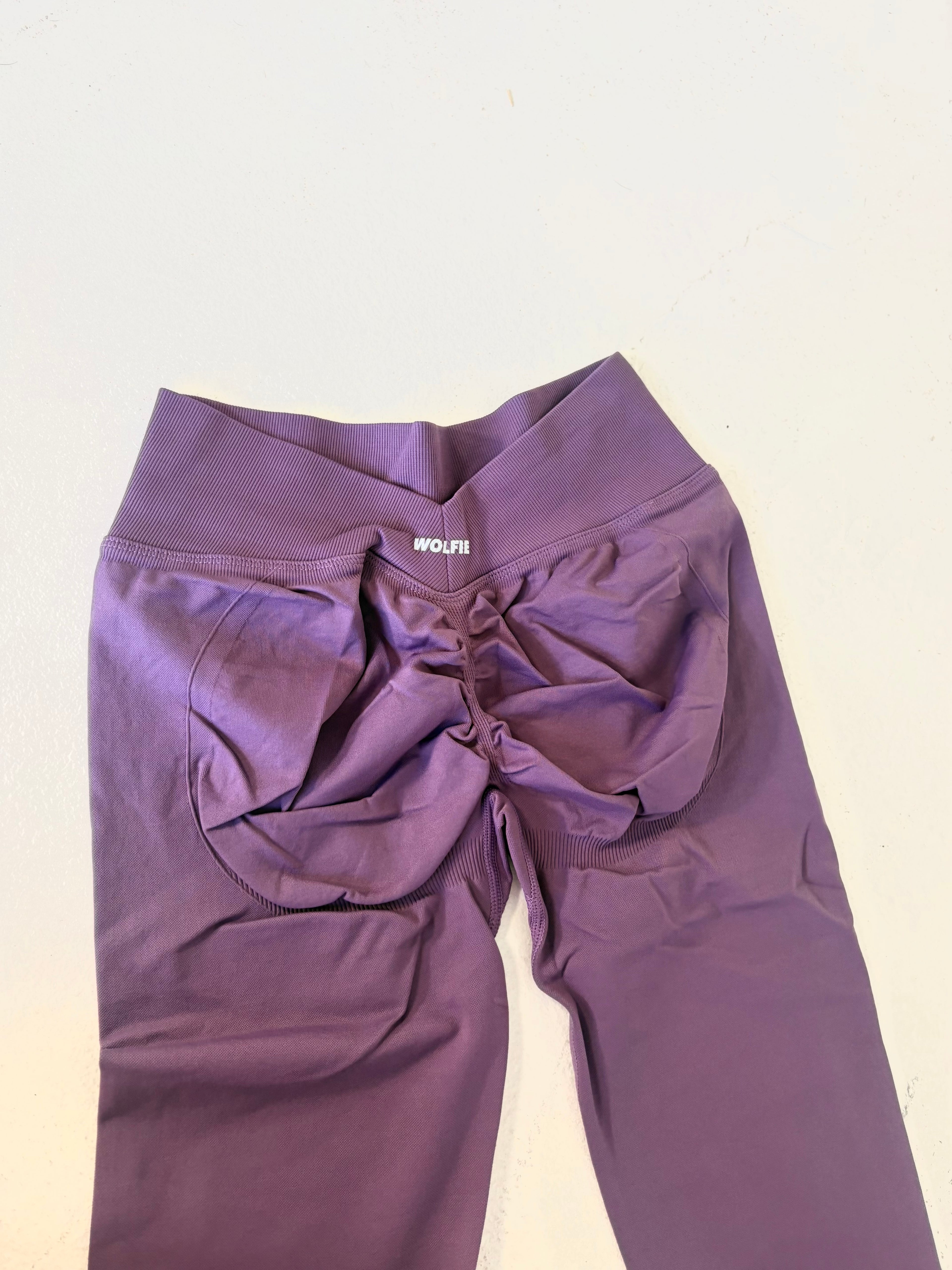 26’ V CUT SCRUNCH LEGGINGS